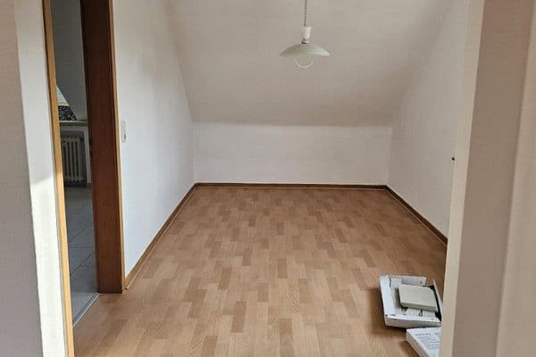 Pronájem bytu 3+1 82 m², Eichenweg 4, Hamm Sieg Pronájem bytu 3+1 82 m², Eichenweg 4, Hamm Sieg