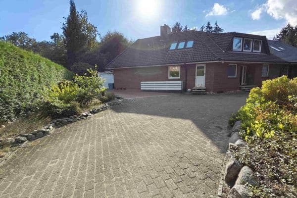 Prodej domu 298 m², pozemek 2.605 m², Jesteburg Prodej domu 298 m², pozemek 2.605 m², Jesteburg