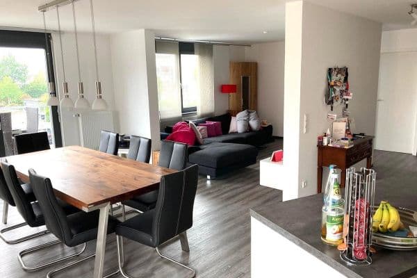 Pronájem bytu 4+kk 143 m², Annaweg 2, Holzgerlingen Pronájem bytu 4+kk 143 m², Annaweg 2, Holzgerlingen