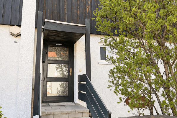 Prodej domu 160 m², pozemek 247 m², Dachauer Straße 72b, Markt Indersdorf, Bavorsko Prodej domu 160 m², pozemek 247 m², Dachauer Straße 72b, Markt Indersdorf, Bavorsko