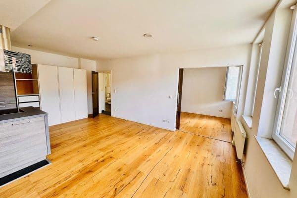 Prodej bytu 2+1 55 m², Äußere Sulzbacher Straße 132, Erlangen, Bavorsko Prodej bytu 2+1 55 m², Äußere Sulzbacher Straße 132, Erlangen, Bavorsko