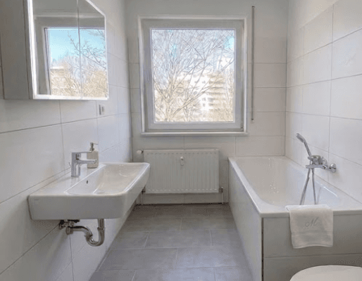 Pronájem bytu 4+1 98 m², Gartenstraße 19, Langweid am Lech Pronájem bytu 4+1 98 m², Gartenstraße 19, Langweid am Lech