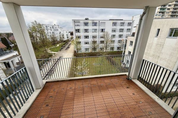 Pronájem bytu 2+1 60 m², Theresienbogen 23, Unterschleißheim, Bavorsko Pronájem bytu 2+1 60 m², Theresienbogen 23, Unterschleißheim, Bavorsko