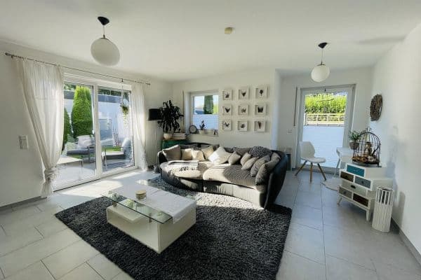 Pronájem bytu 2+1 60 m², Leinenstraße 30a, Bielefeld, Severní Porýní-Vestfálsko Pronájem bytu 2+1 60 m², Leinenstraße 30a, Bielefeld, Severní Porýní-Vestfálsko