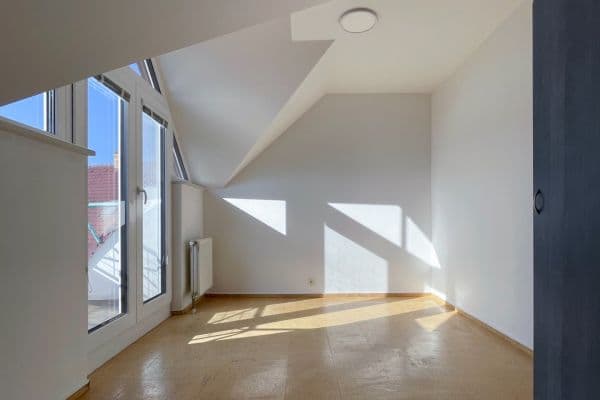 Pronájem bytu 1+kk 37 m², Högrova, Brno Pronájem bytu 1+kk 37 m², Högrova, Brno