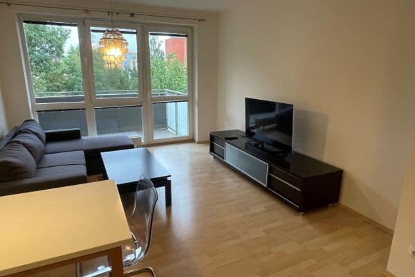 Pronájem bytu 2+kk 60 m², Labská louka, Hradec Králové Pronájem bytu 2+kk 60 m², Labská louka, Hradec Králové
