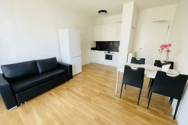 Pronájem bytu 2+1 55 m², Berlin, Berlín Pronájem bytu 2+1 55 m², Berlin, Berlín