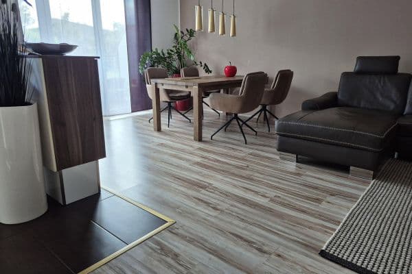 Prodej bytu 4+1 102 m², Troisdorf Prodej bytu 4+1 102 m², Troisdorf