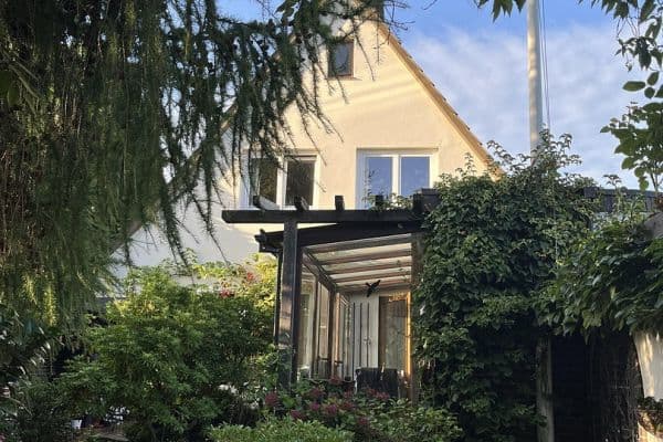 Prodej domu 107 m², pozemek 535 m², Schenefeld Prodej domu 107 m², pozemek 535 m², Schenefeld