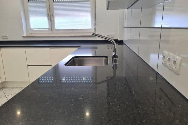 Pronájem bytu 4+1 115 m², D-70736 Fellbach Pronájem bytu 4+1 115 m², D-70736 Fellbach
