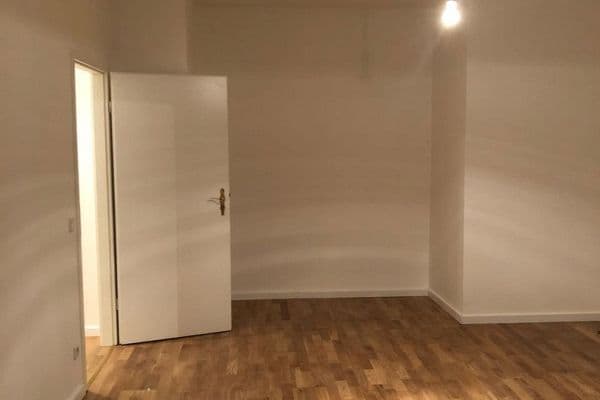 Pronájem bytu 1+1 43 m², Britzer Damm 50, Berlin, Berlín Pronájem bytu 1+1 43 m², Britzer Damm 50, Berlin, Berlín