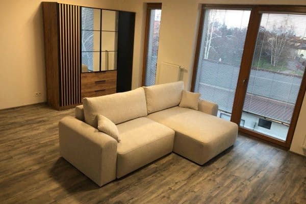 Pronájem bytu 1+kk 34 m², Běluňská, Praha Pronájem bytu 1+kk 34 m², Běluňská, Praha