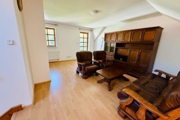 Pronájem bytu 4+1 152 m², Zlatá Pronájem bytu 4+1 152 m², Zlatá