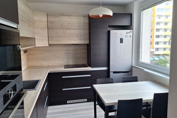 Pronájem bytu 3+1 74 m², Jar. Haška, Třebíč, Kraj Vysočina Pronájem bytu 3+1 74 m², Jar. Haška, Třebíč, Kraj Vysočina