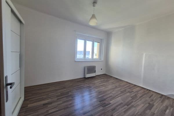 Pronájem bytu 2+kk 52 m², Limuzská, Praha Pronájem bytu 2+kk 52 m², Limuzská, Praha