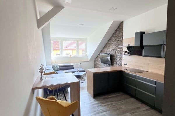 Prodej bytu 2+kk 58 m², Černokostelecká, Praha Prodej bytu 2+kk 58 m², Černokostelecká, Praha