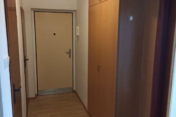 Pronájem bytu 3+1 65 m², Roháčova, SO POÚ Dvůr Králové nad Labem Pronájem bytu 3+1 65 m², Roháčova, SO POÚ Dvůr Králové nad Labem