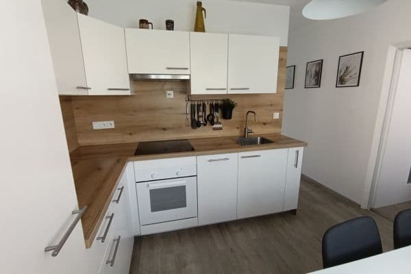 Prodej bytu 3+1 75 m², Horákova, SO POÚ Rokycany Prodej bytu 3+1 75 m², Horákova, SO POÚ Rokycany