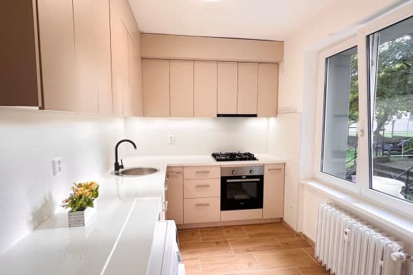 Prodej bytu 2+1 53 m², Osiková, Praha Prodej bytu 2+1 53 m², Osiková, Praha