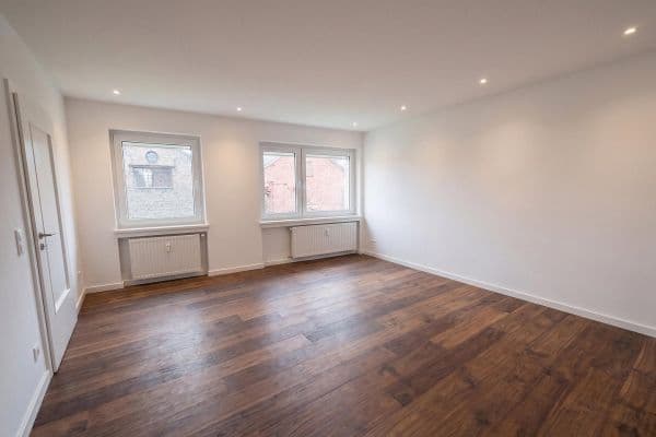 Pronájem bytu 4+1 95 m², Schönbergstraße 21, Mönchengladbach Pronájem bytu 4+1 95 m², Schönbergstraße 21, Mönchengladbach
