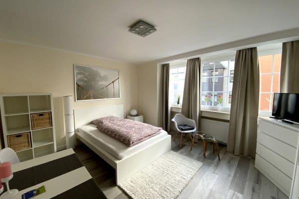 Pronájem bytu 1+1 27 m², Düsseldorf, Severní Porýní-Vestfálsko Pronájem bytu 1+1 27 m², Düsseldorf, Severní Porýní-Vestfálsko