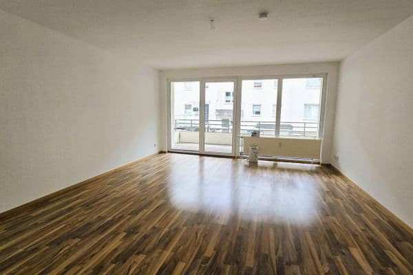 Pronájem bytu 3+1 92 m², Langerfelder Straße 119, Wuppertal Pronájem bytu 3+1 92 m², Langerfelder Straße 119, Wuppertal