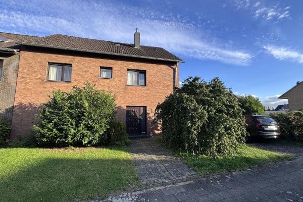 Prodej domu 162 m², pozemek 870 m², Marie-Juchacz-Str. 60, Aldorf Prodej domu 162 m², pozemek 870 m², Marie-Juchacz-Str. 60, Aldorf
