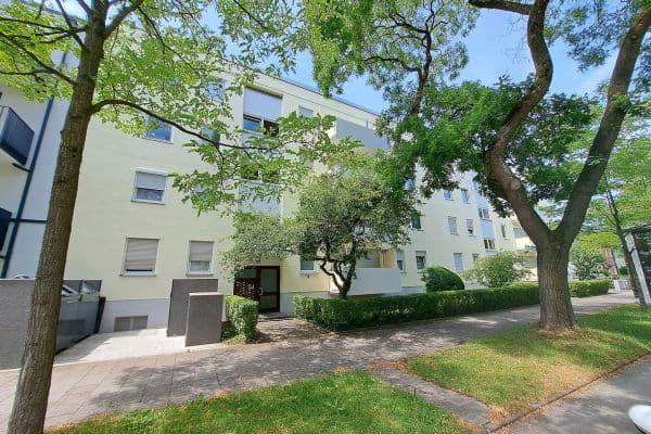 Prodej bytu 2+1 50 m², Friedenheimer Str. 102a, München, Bavorsko Prodej bytu 2+1 50 m², Friedenheimer Str. 102a, München, Bavorsko
