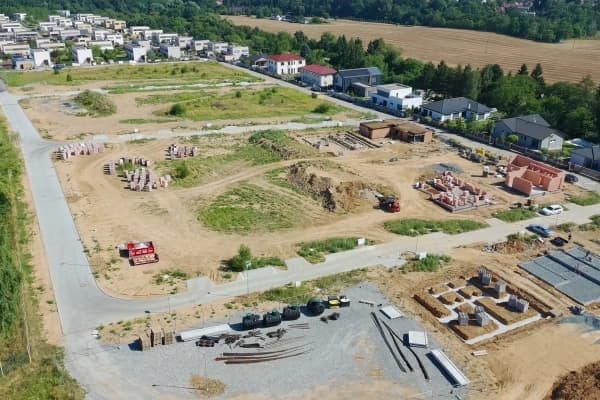 Prodej pozemku 693 m², Úvaly Prodej pozemku 693 m², Úvaly
