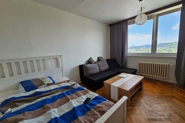 Pronájem bytu 1+1 35 m², Dubová, Brno Pronájem bytu 1+1 35 m², Dubová, Brno