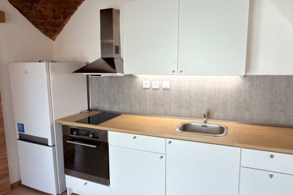 Pronájem bytu 2+kk 45 m², Zdislavy z Lemberka, SO POÚ Jablonné v Podještědí Pronájem bytu 2+kk 45 m², Zdislavy z Lemberka, SO POÚ Jablonné v Podještědí