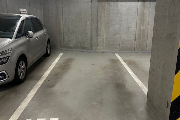 Pronájem garáže 13 m², Praha Pronájem garáže 13 m², Praha