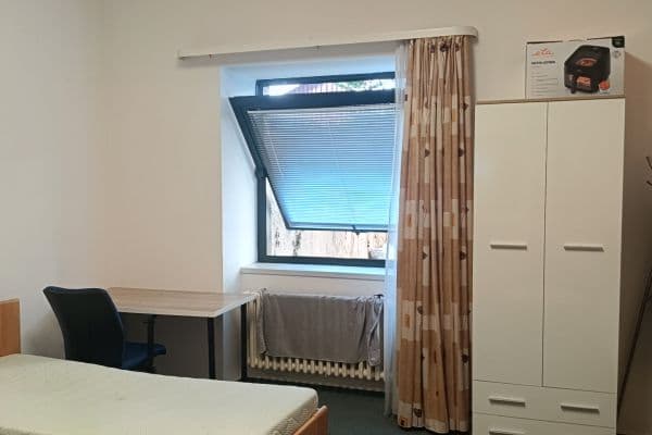 Pronájem bytu 4+1 23 m², Komárovské nábřeží, Brno Pronájem bytu 4+1 23 m², Komárovské nábřeží, Brno