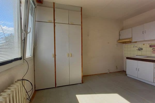 Prodej bytu 1+1 40 m², Na Komárově, SO POÚ Plasy Prodej bytu 1+1 40 m², Na Komárově, SO POÚ Plasy