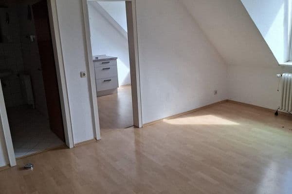 Pronájem bytu 2+1 47 m², Plateniusstr. 18, Wuppertal Pronájem bytu 2+1 47 m², Plateniusstr. 18, Wuppertal