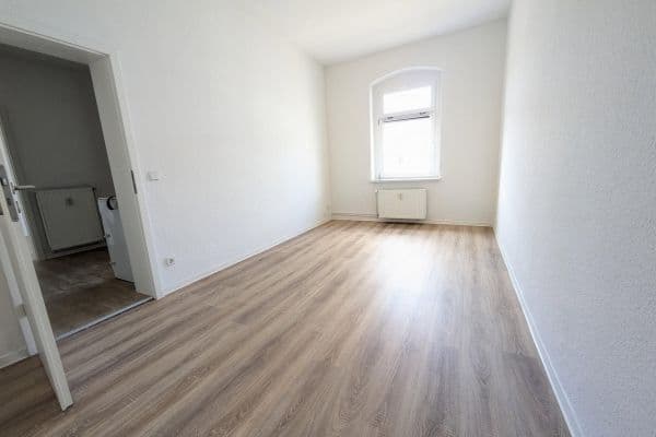 Pronájem bytu 2+1 42 m², Sagisdorfer Strasse 7, Halle, Sasko-Anhaltsko Pronájem bytu 2+1 42 m², Sagisdorfer Strasse 7, Halle, Sasko-Anhaltsko