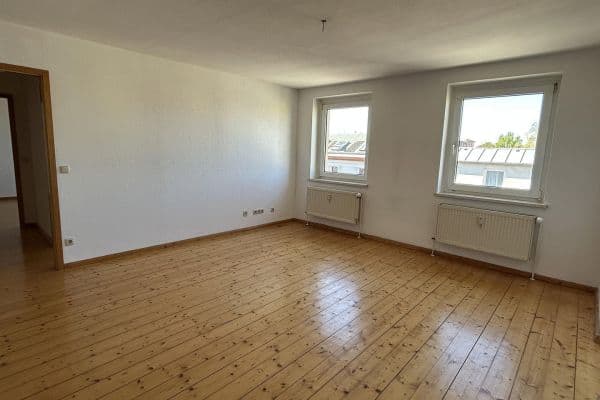 Pronájem bytu 3+1 68 m², Wörmlitzer Straße 12, Halle, Sasko-Anhaltsko Pronájem bytu 3+1 68 m², Wörmlitzer Straße 12, Halle, Sasko-Anhaltsko