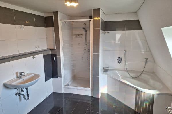 Prodej bytu 3+kk 121 m², Langenau Göttingen Prodej bytu 3+kk 121 m², Langenau Göttingen