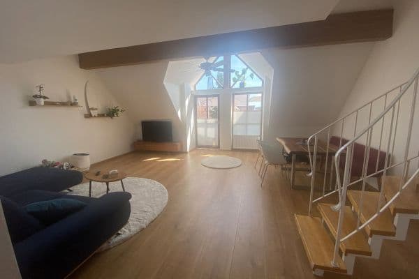 Pronájem bytu 3+1 74 m², Sandstr. 5, Weichs, Bavorsko Pronájem bytu 3+1 74 m², Sandstr. 5, Weichs, Bavorsko