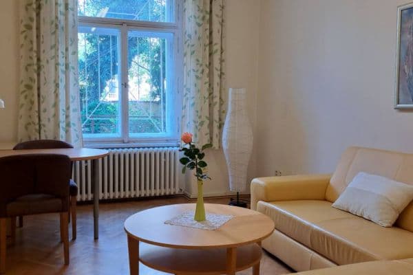 Pronájem nebytového prostoru 17 m², Krkonošská, Praha Pronájem nebytového prostoru 17 m², Krkonošská, Praha