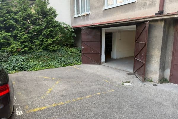 Prodej garáže 33 m², Přípotoční, Praha Prodej garáže 33 m², Přípotoční, Praha