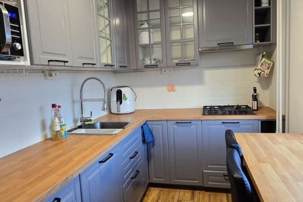 Pronájem bytu 3+1 65 m², Zelený pruh, Praha Pronájem bytu 3+1 65 m², Zelený pruh, Praha