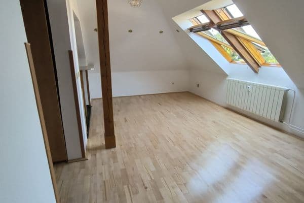 Pronájem bytu 2+kk 54 m², Františka Halase, Hradec Králové Pronájem bytu 2+kk 54 m², Františka Halase, Hradec Králové