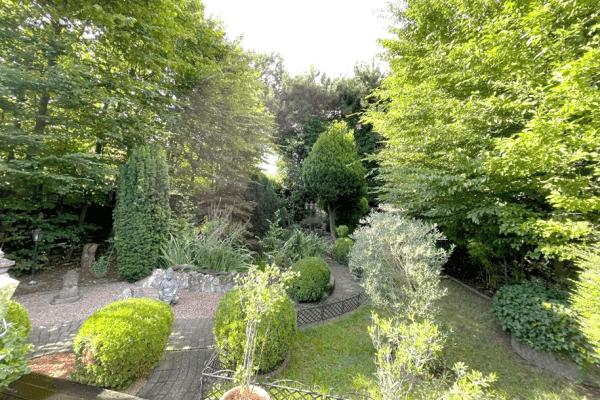 Prodej domu 374 m², pozemek 819 m², Duisburg Prodej domu 374 m², pozemek 819 m², Duisburg