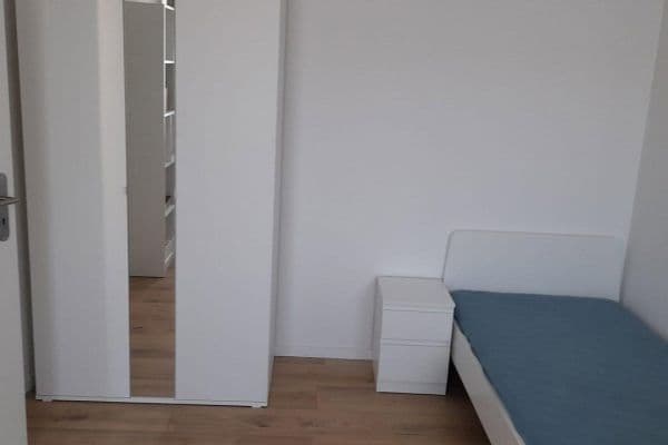 Pronájem bytu 13 m², Luisenstrasse 2, Nürnberg, Bavorsko Pronájem bytu 13 m², Luisenstrasse 2, Nürnberg, Bavorsko