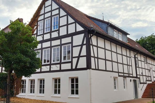 Prodej domu 350 m², pozemek 327 m², Neue Straße 11, Bad Münder am Deister, Dolní Sasko Prodej domu 350 m², pozemek 327 m², Neue Straße 11, Bad Münder am Deister, Dolní Sasko