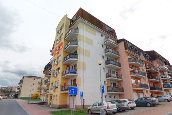 Prodej bytu 1+1 37 m², Vojtěcha Lanny, Kladno, Středočeský kraj Prodej bytu 1+1 37 m², Vojtěcha Lanny, Kladno, Středočeský kraj