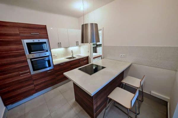 Prodej bytu 2+kk 50 m², Velehradská, Praha, Praha Prodej bytu 2+kk 50 m², Velehradská, Praha, Praha