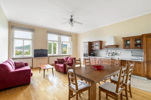 Pronájem bytu 3+kk 92 m², Masarykovo nábřeží, Praha Pronájem bytu 3+kk 92 m², Masarykovo nábřeží, Praha