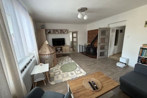 Prodej bytu 3+1 100 m², Nad Nádrží, Nasavrky Prodej bytu 3+1 100 m², Nad Nádrží, Nasavrky